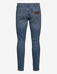 Wrangler - LARSTON - slim fit jeans - blue fever - 2