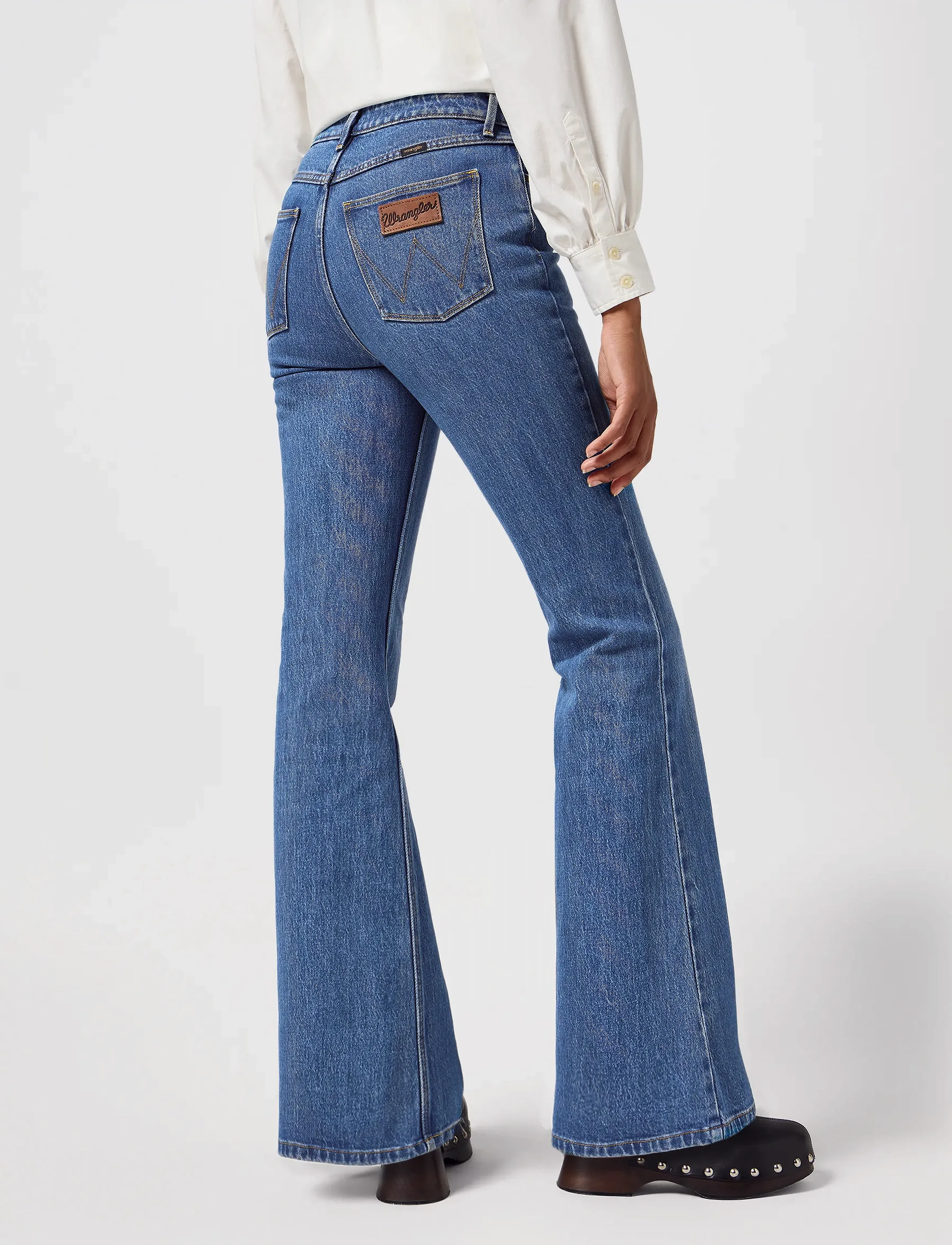 Wrangler - FIERCE FLARE - džinsi ar zvanveida galiem - meadow - 4
