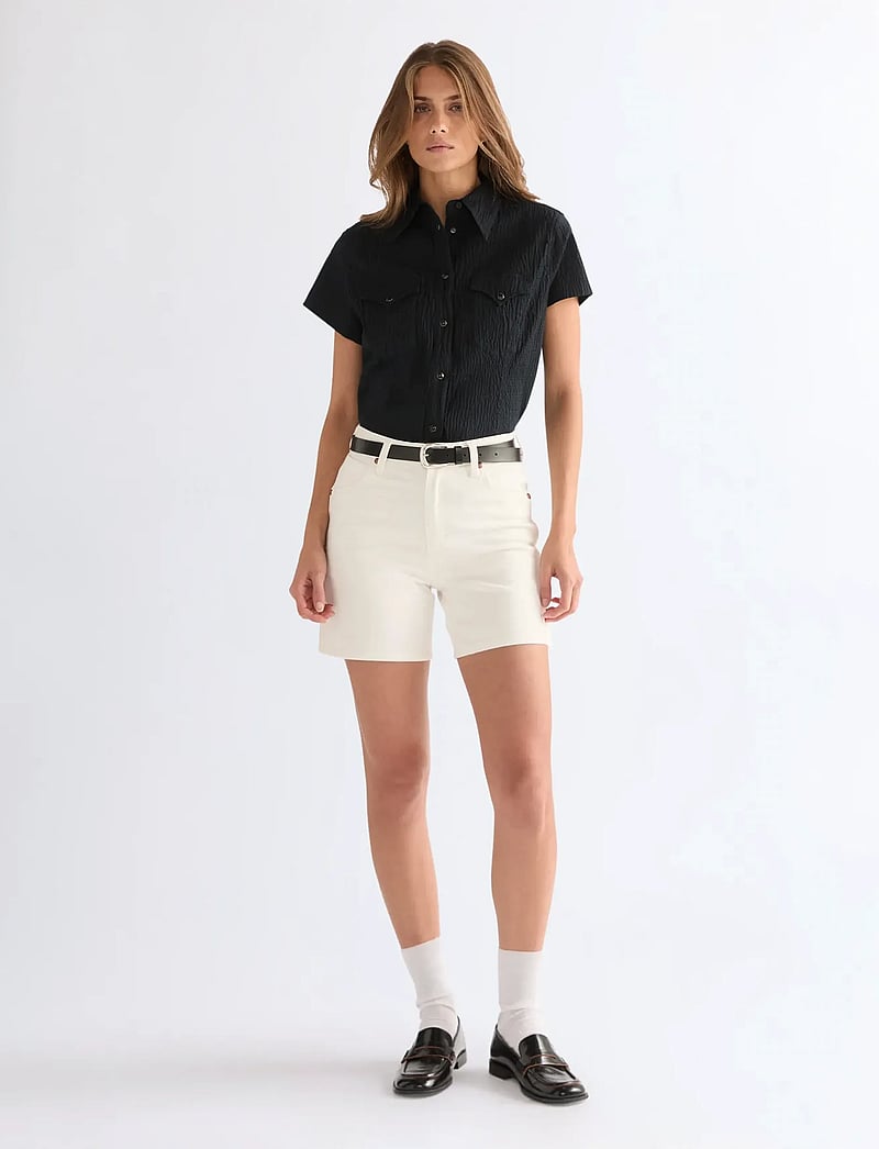 Wrangler - COWBOY SHORT 5 INCH - lühikesed teksapüksid - swan - 4