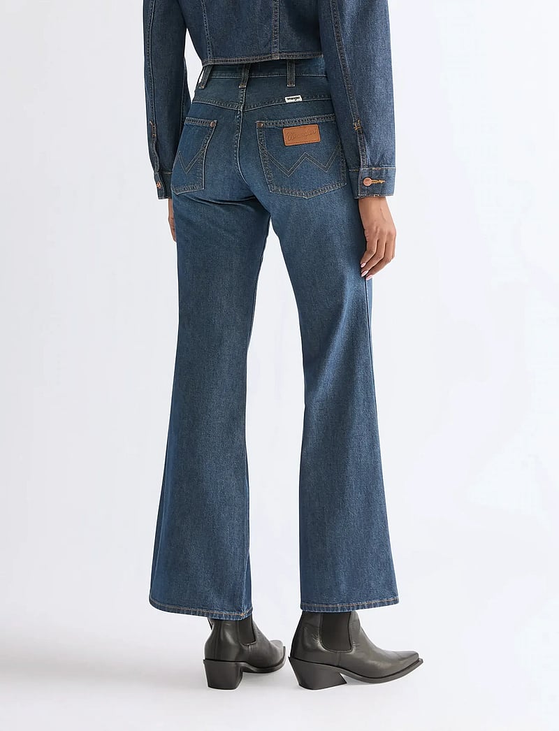 Wrangler - 70S FLARE - utsvängda jeans - western nightfall - 2