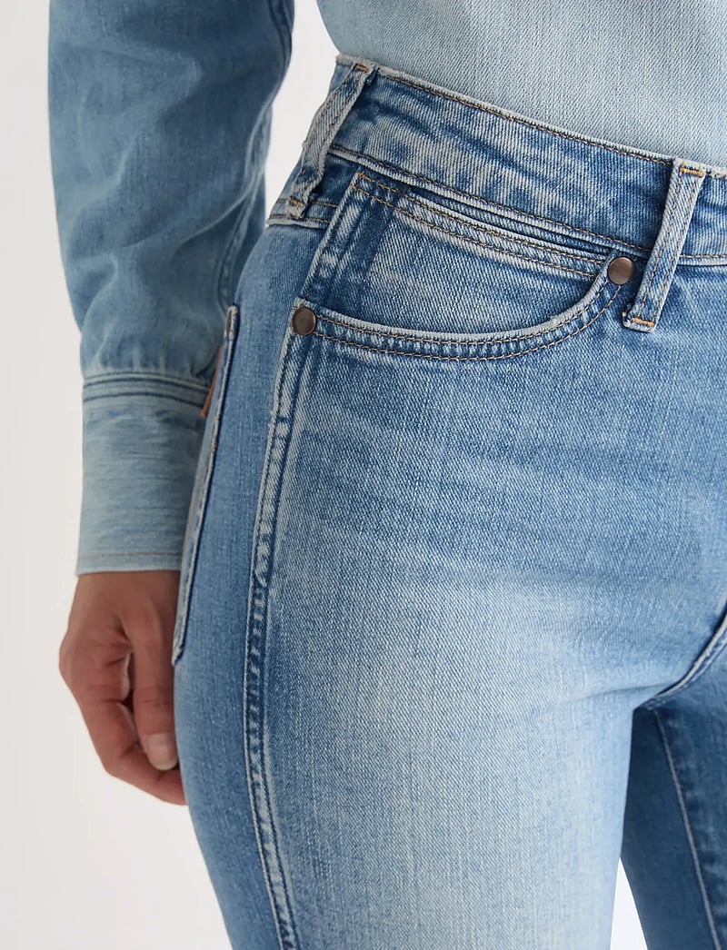 Wrangler - STRAIGHT - straight jeans - american blue - 4