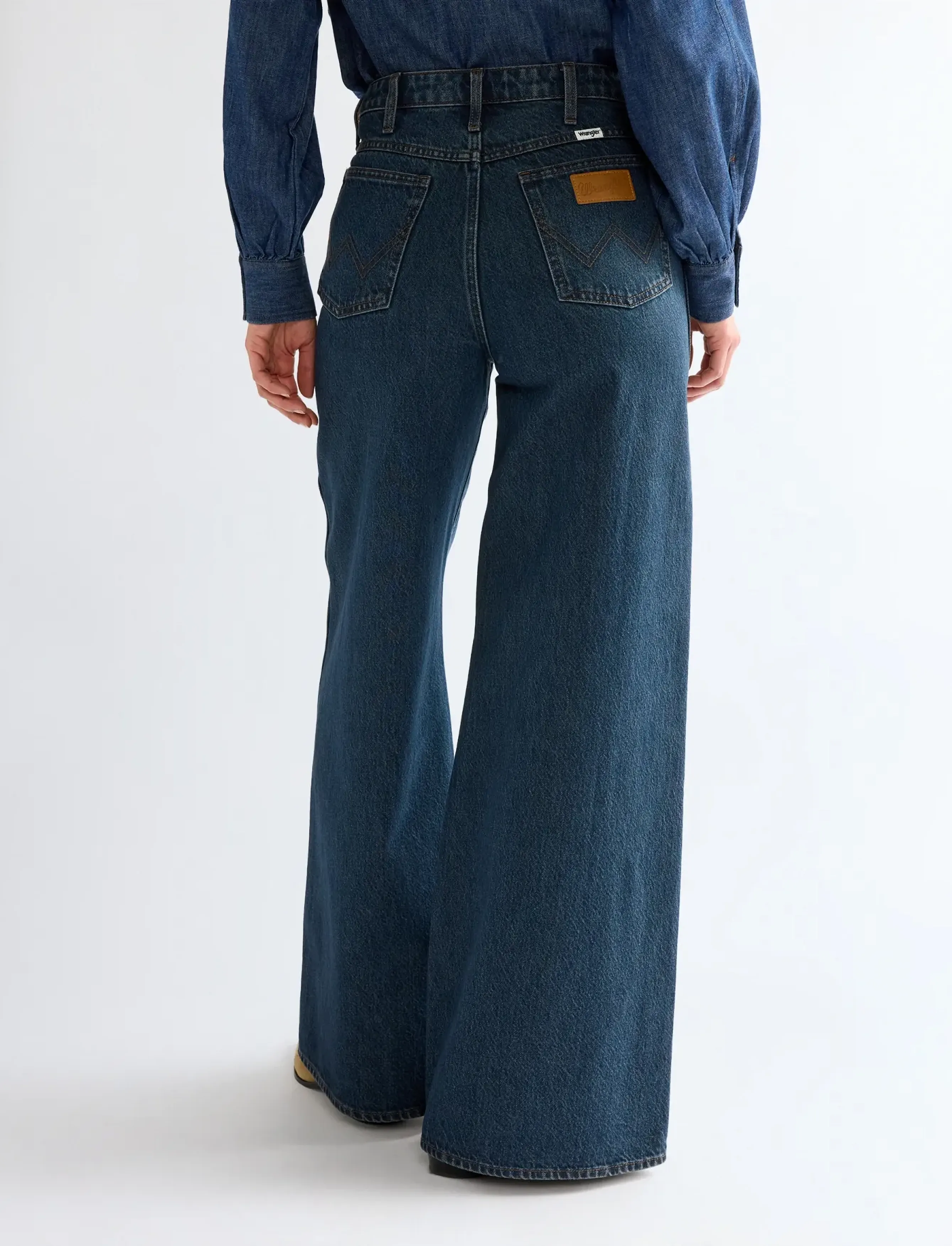 Wrangler - CANYON - laia säärega teksad - ella - 4