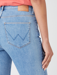 Wrangler - HIGH RISE SKINNY - džinsa bikses ar šaurām starām - cali blue - 5