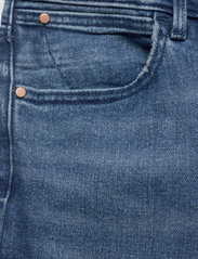 Wrangler - SKINNY - džinsa bikses ar šaurām starām - tidal wave - 7