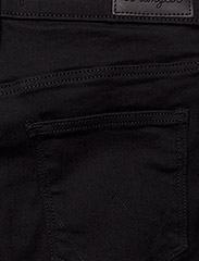 Wrangler - SKINNY - džinsa bikses ar šaurām starām - rinsewash - 9
