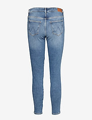 Wrangler - SKINNY - džinsa bikses ar šaurām starām - water blue - 1
