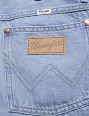 Wrangler - WANDERER - nuo kelių platėjantys džinsai - ice ice baby - 9