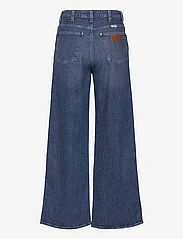 Wrangler - WORLD WIDE - džinsa bikses ar platām starām - blue dawn - 1