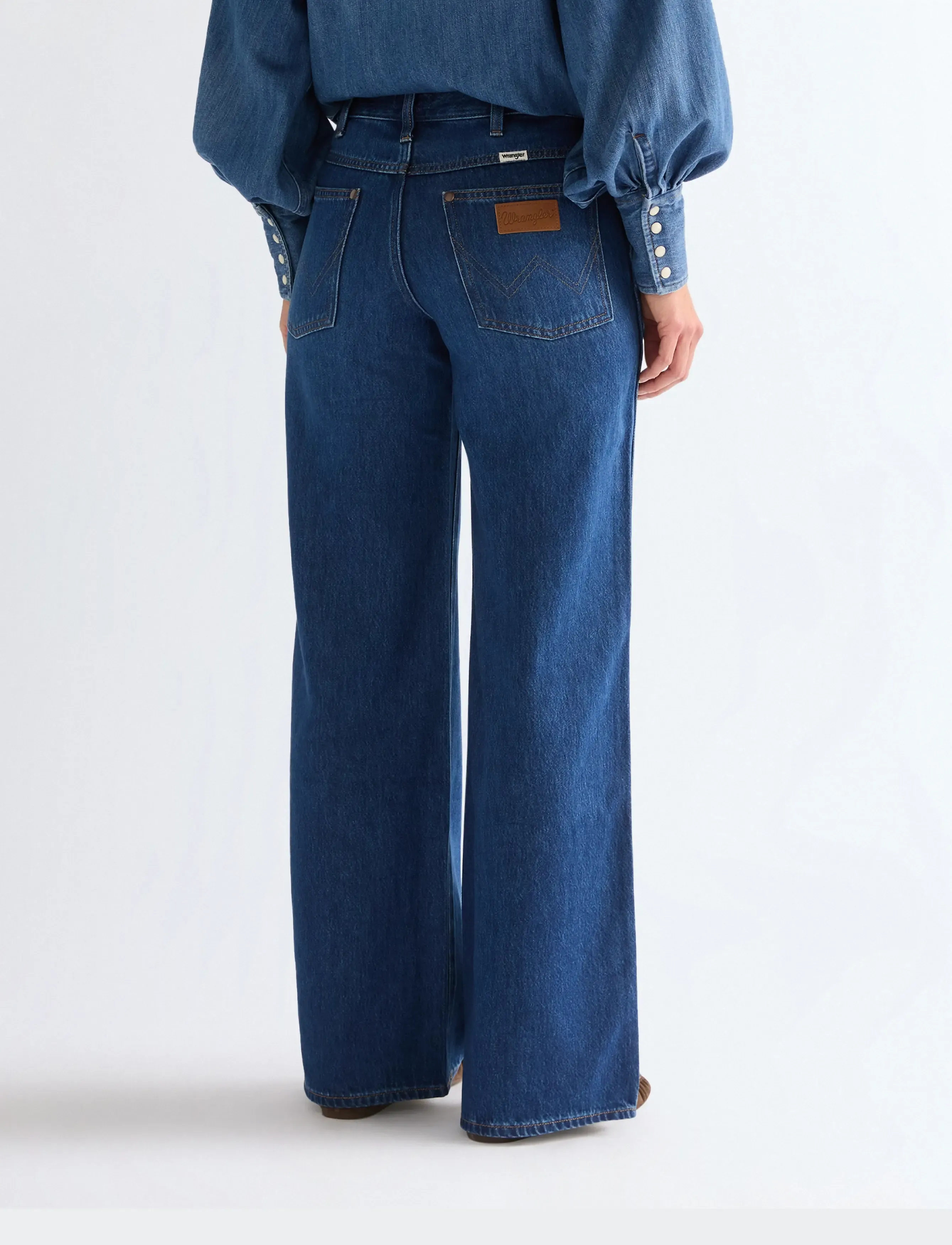 Wrangler - WORLD WIDE - laia säärega teksad - eclipse deep - 3