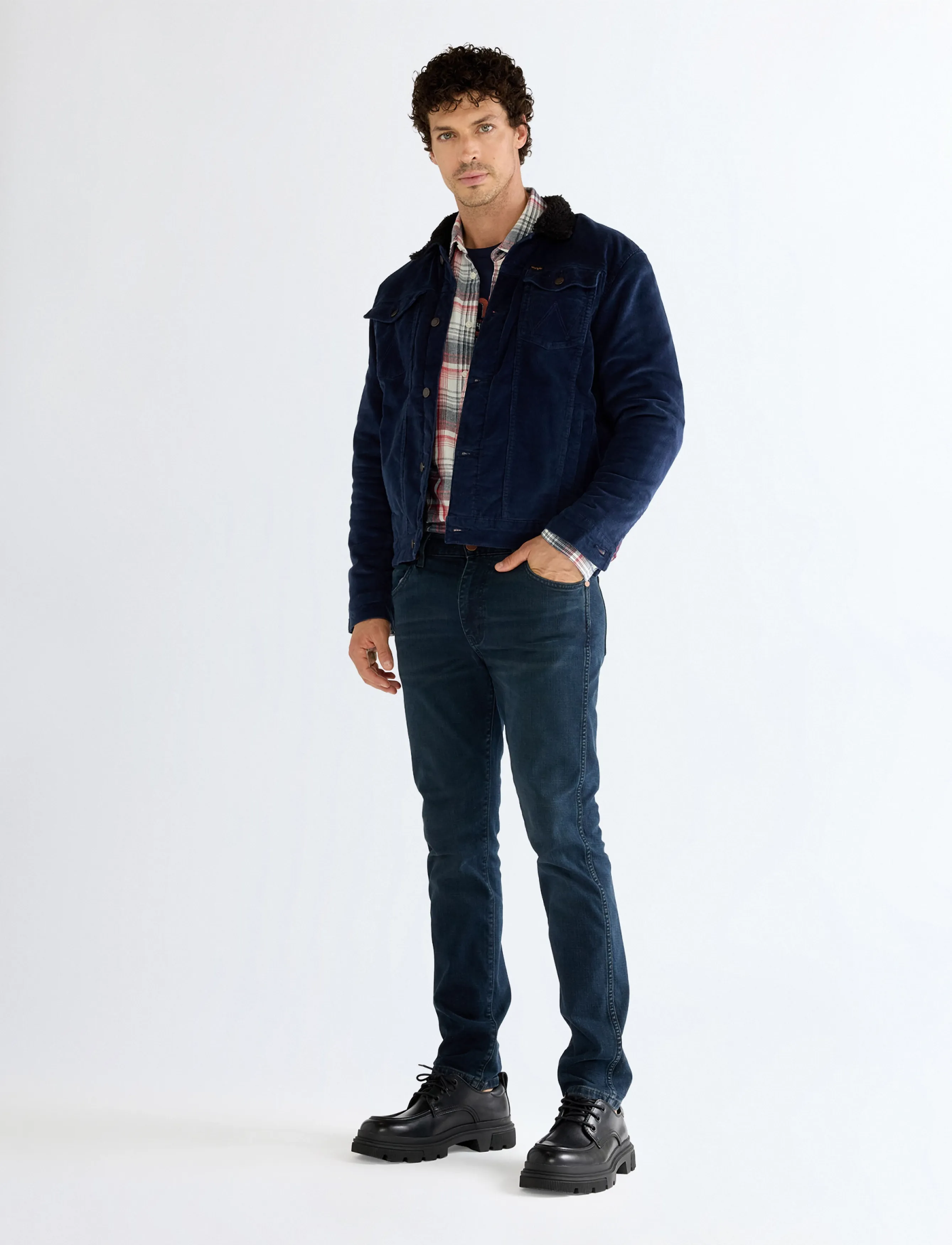 Wrangler - SHERPA CORDUROY JACKET - winterjacken - black iris - 3
