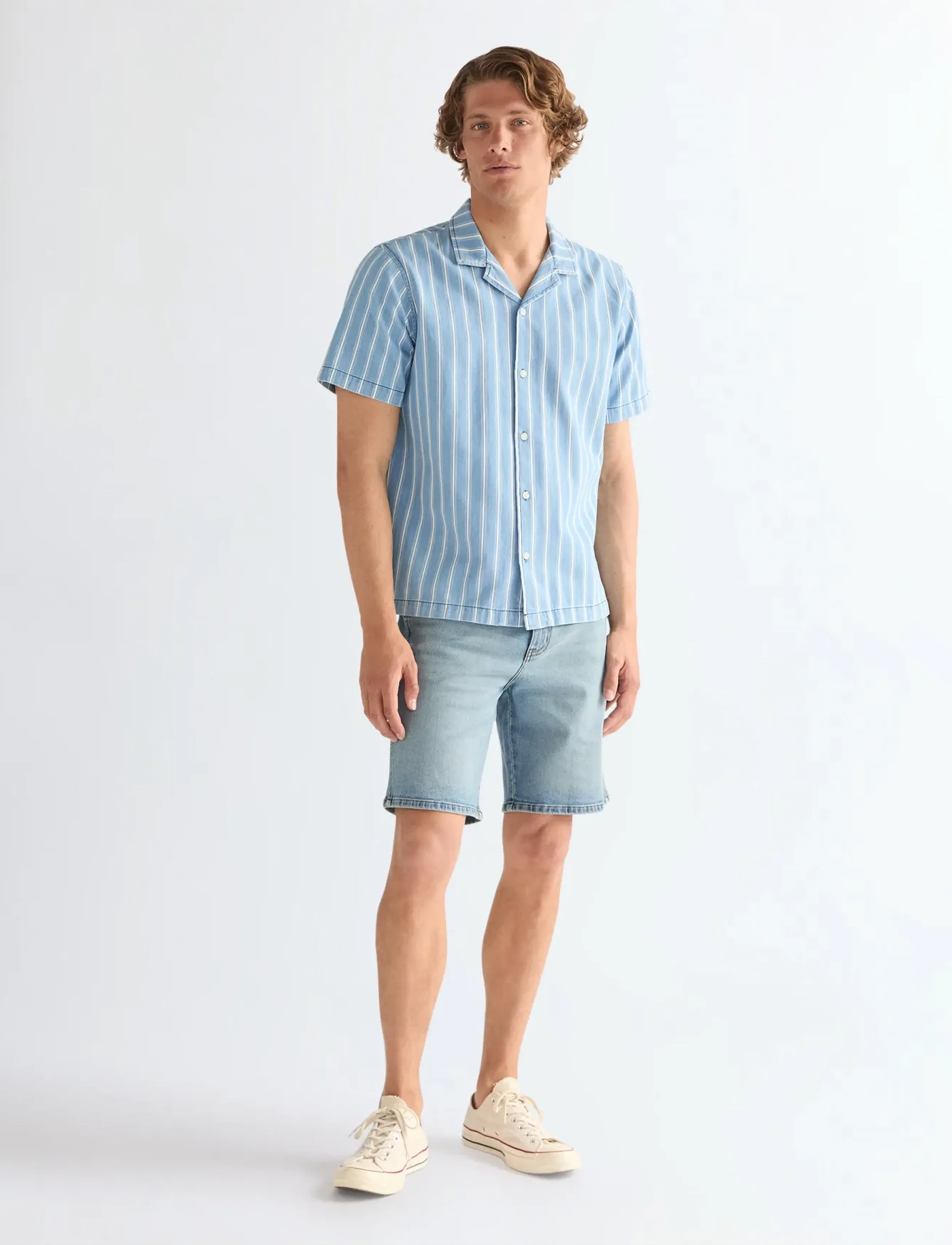 Wrangler - SS RESORT SHIRT - casual skjorter - bleach denim - 3