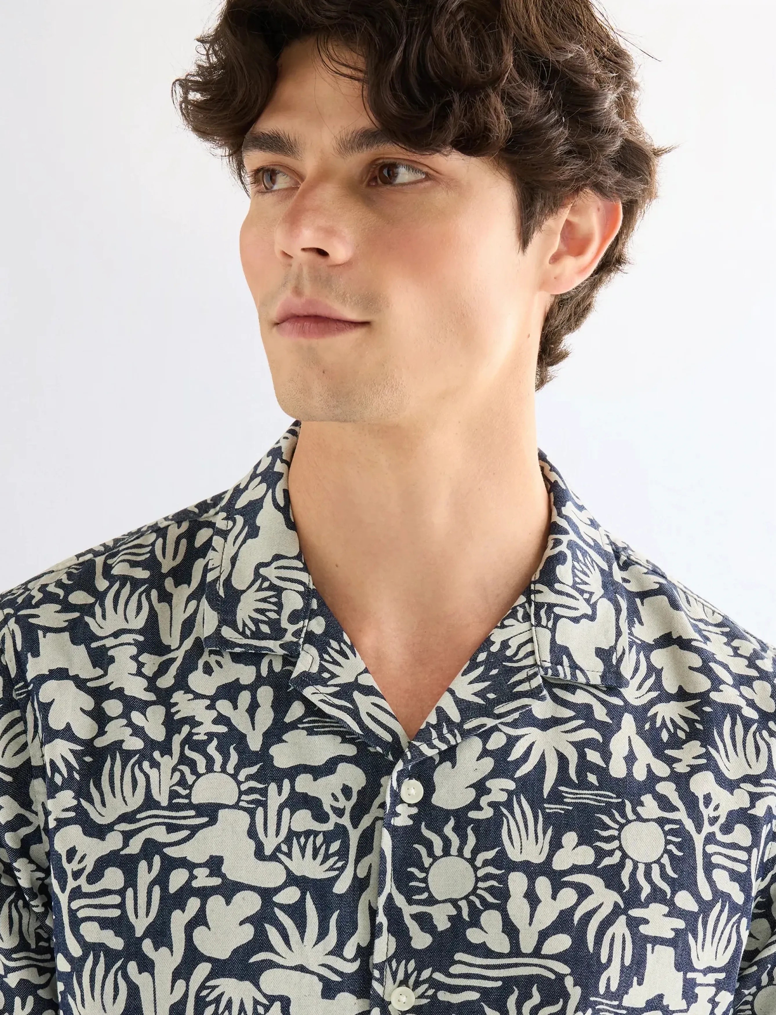 Wrangler - SS RESORT SHIRT - avslappede skjorter - denim print - 5