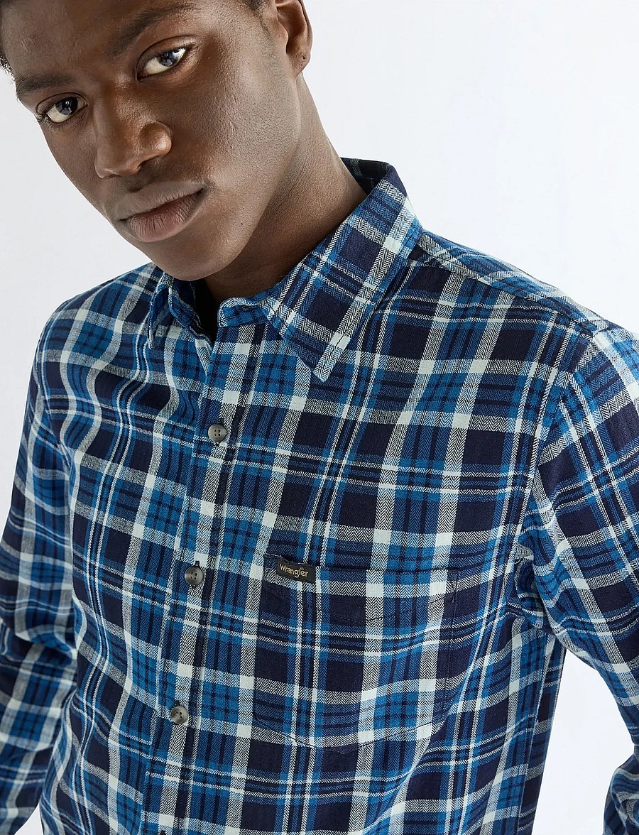 Wrangler - 1 PKT SHIRT - vabaajasärgid - light indigo - 5
