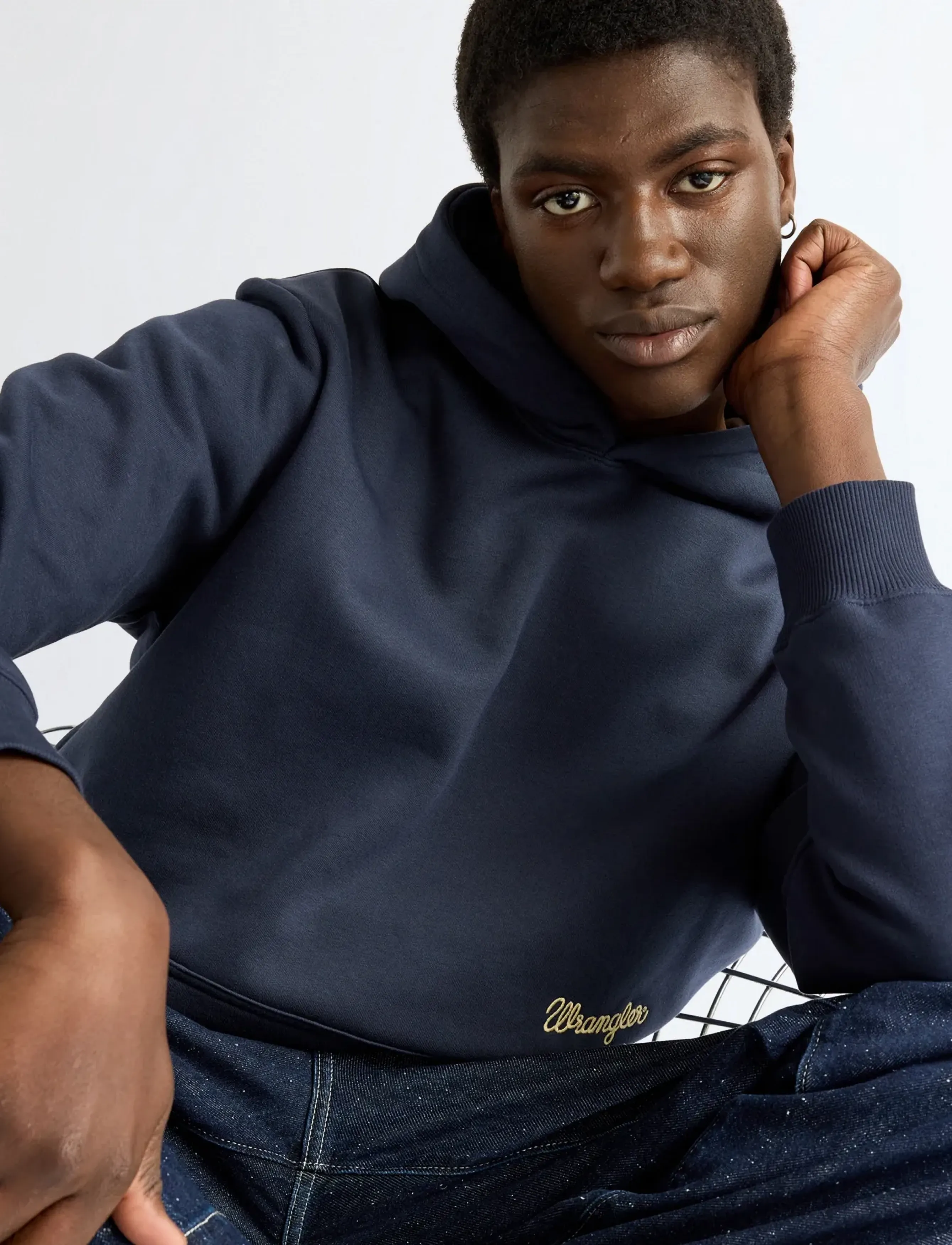 Wrangler - EMBROIDERY HOODIE - kapuutsiga pusad - dark sapphire - 5
