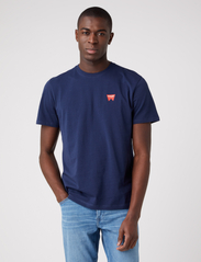 Wrangler - SIGN OFF TEE - lowest prices - navy - 2