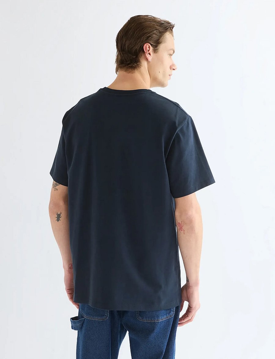 Wrangler - POCKET TEE - kortærmede t-shirts - dark sapphire - 4