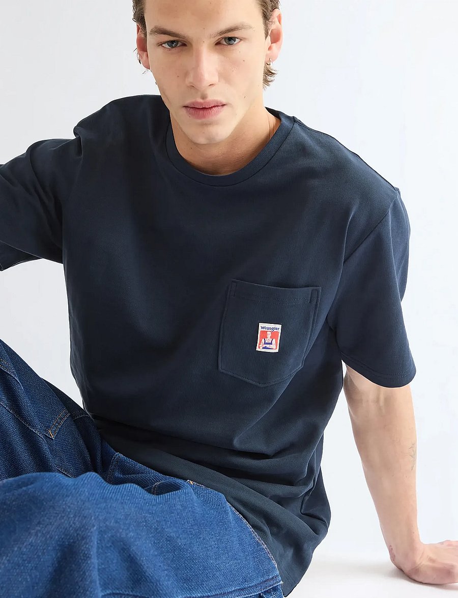Wrangler - POCKET TEE - kortærmede t-shirts - dark sapphire - 5