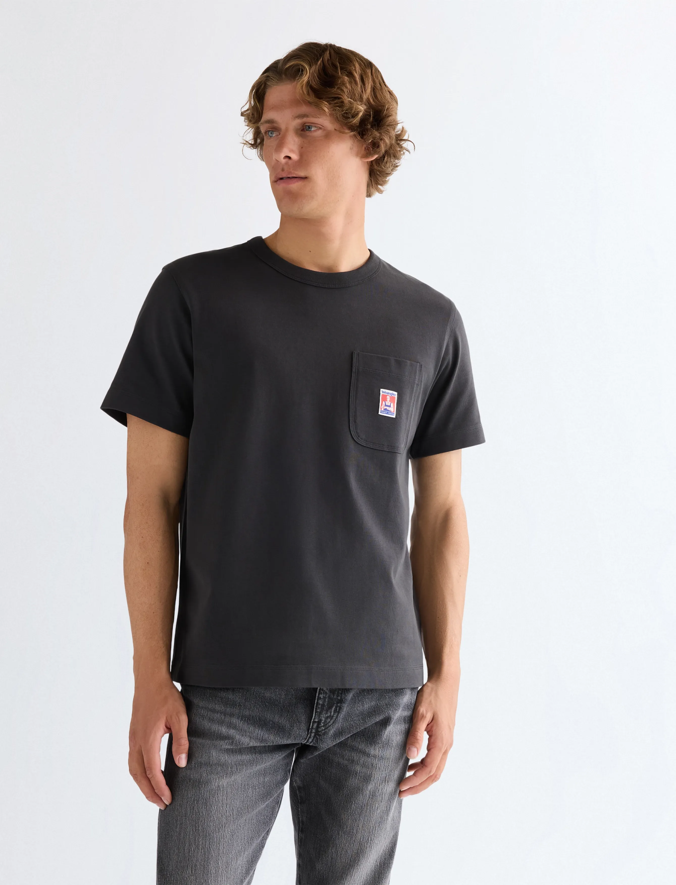 Wrangler POCKET TEE - Visa allt - FADED BLACK / black