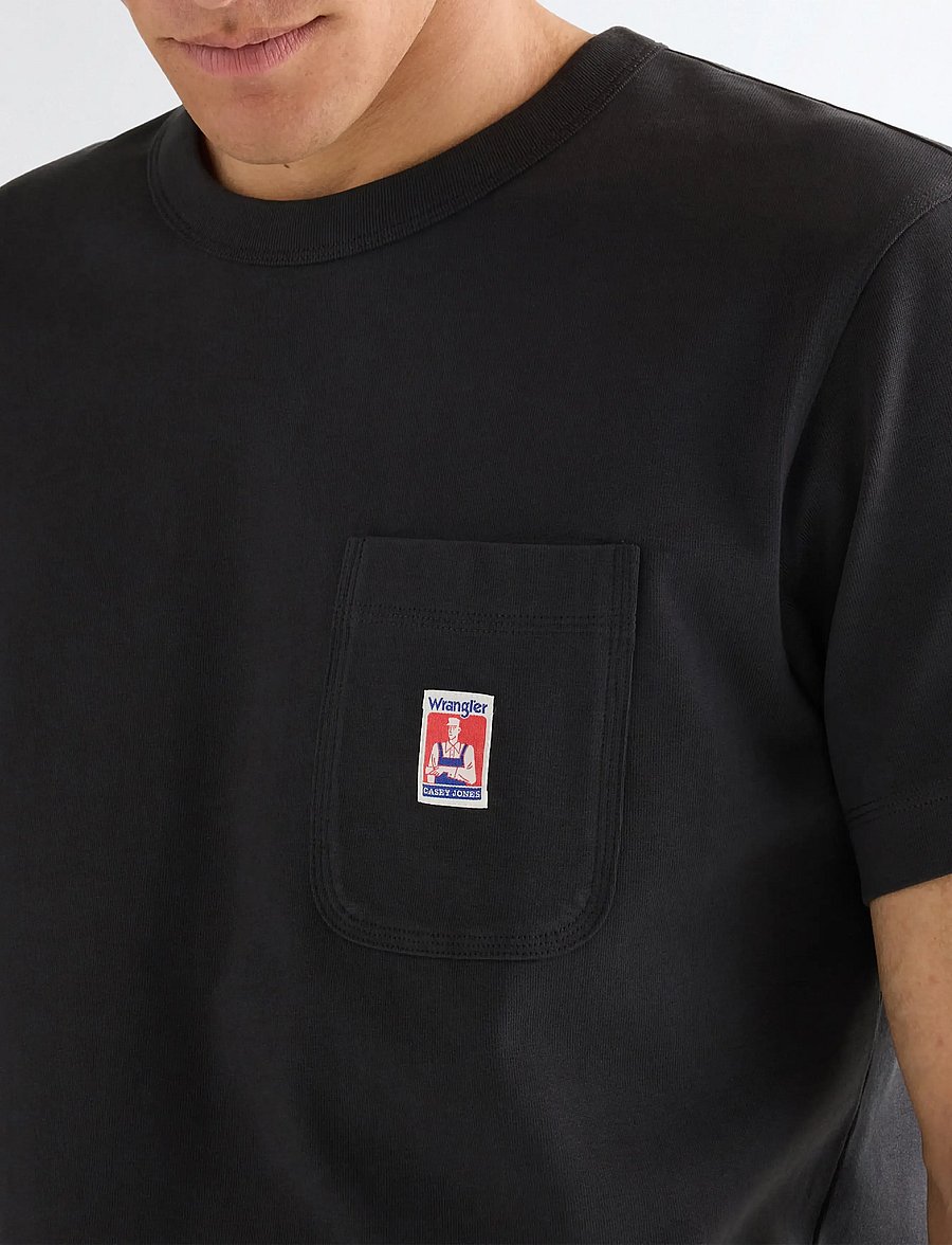 Wrangler - POCKET TEE - kortärmade t-shirts - faded black - 5