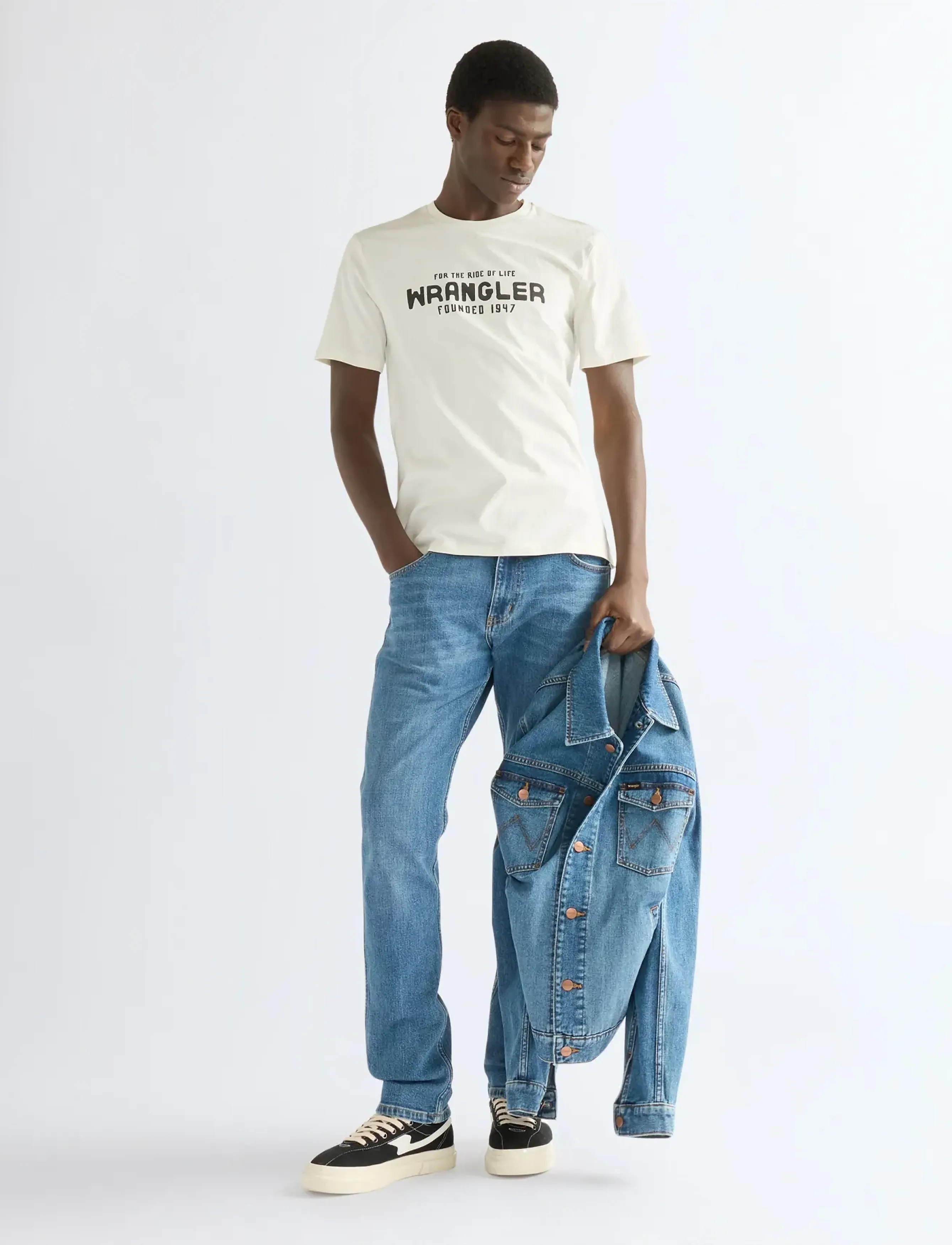 Wrangler - GRAPHIC TEE - sügisesed riided - worn white - 4