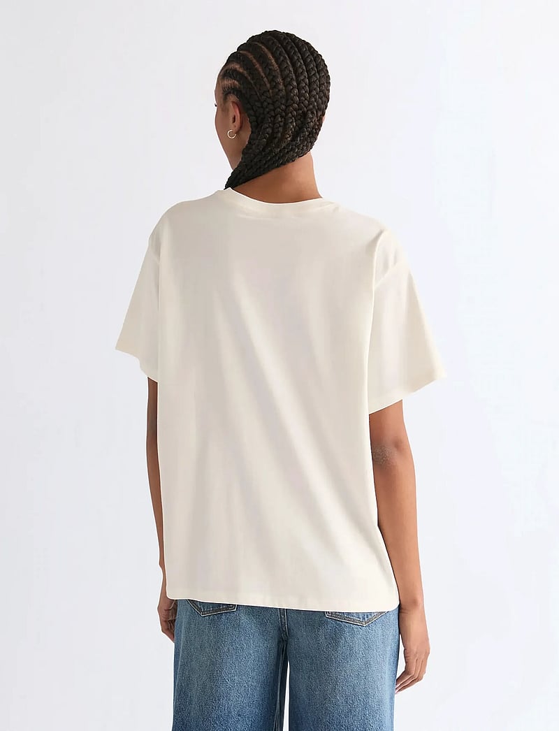 Wrangler - GIRLFRIEND TEE - t-shirts - worn white - 3