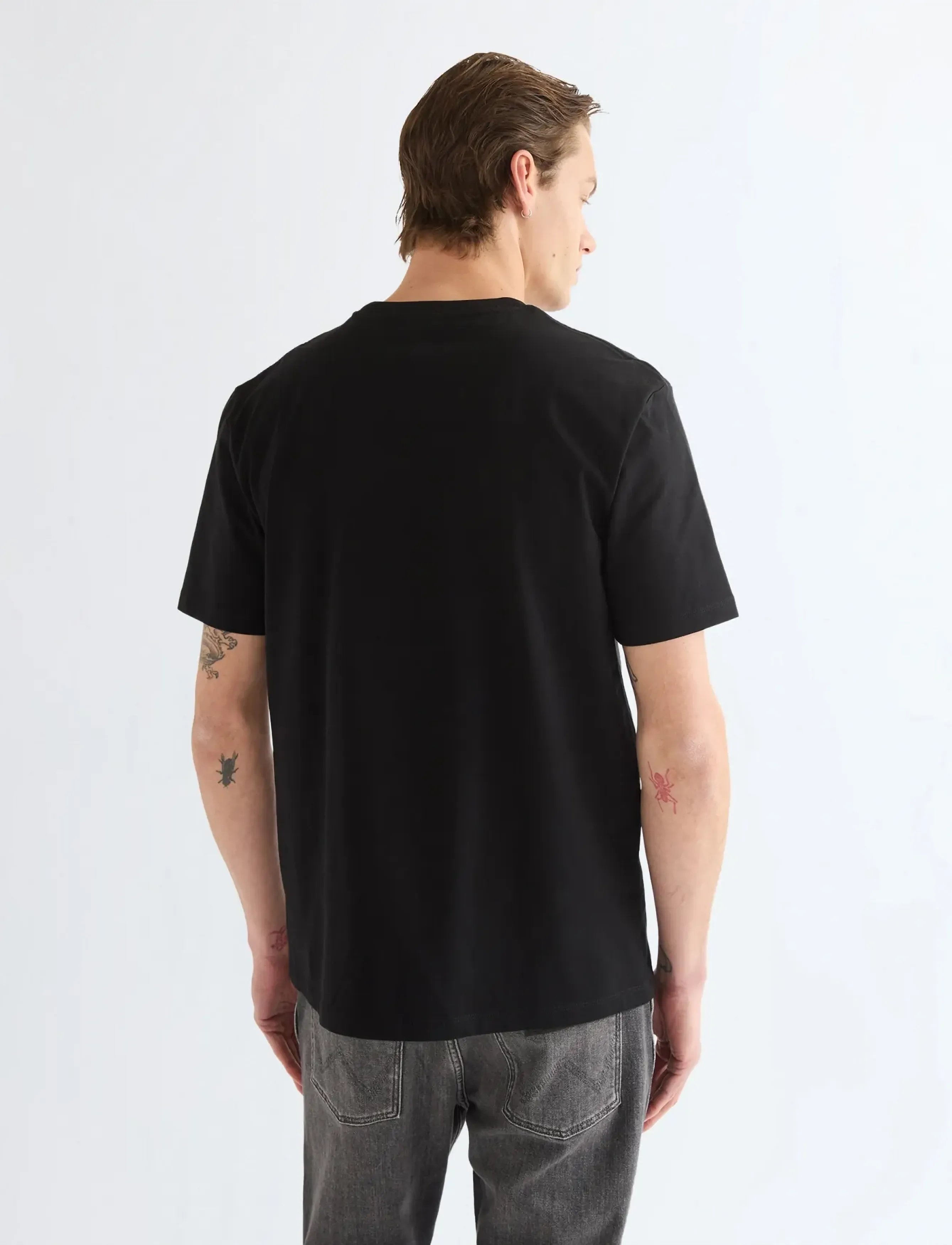 Wrangler - SMALL GRAPHIC TEE - kortärmade t-shirts - black beauty - 4