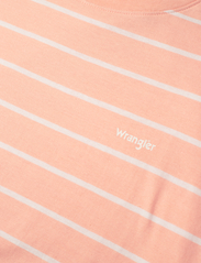 Wrangler - STRIPE TEE - t-shirts - peach melba - 2