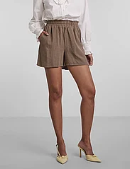 YAS - YASVIGGI HW SHORTS NOOS - casual shorts - stone gray - 3