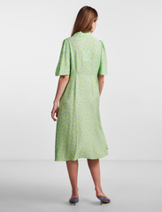 YAS - YASSTELLI 2/4 MIDI SHIRT DRESS S. - shirt dresses - summer green - 2