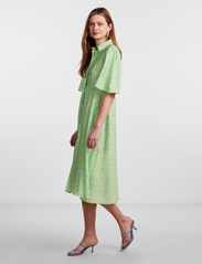 YAS - YASSTELLI 2/4 MIDI SHIRT DRESS S. - shirt dresses - summer green - 3