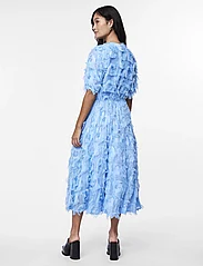 YAS - YASPAZYLLA 2/4 MIDI DRESS - SHOW - sukienki na imprezę - alaskan blue - 3