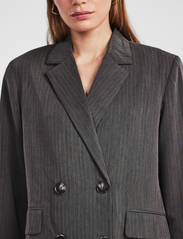 YAS - YASPINLY LS PINSTRIPE BLAZER S. - peoriided outlet-hindadega - frost gray - 4