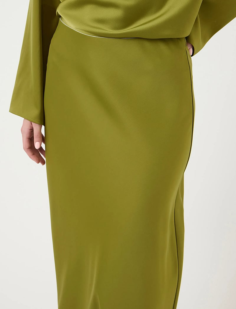 YAS - YASPELLA HW MIDI SKIRT S. NOOS - satinkjolar - cardamom seed - 5