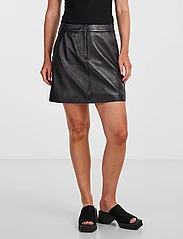 YAS - YASLYMA HMW LEATHER SKIRT NOOS - leather skirts - black - 0