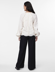 YAS - YASLUMA LS V-NECK TOP S. NOOS - long-sleeved blouses - whitecap gray - 3