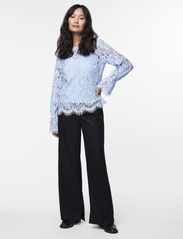 YAS - YASPERLA LS LACE TOP S. NOOS - long-sleeved blouses - clear sky - 4