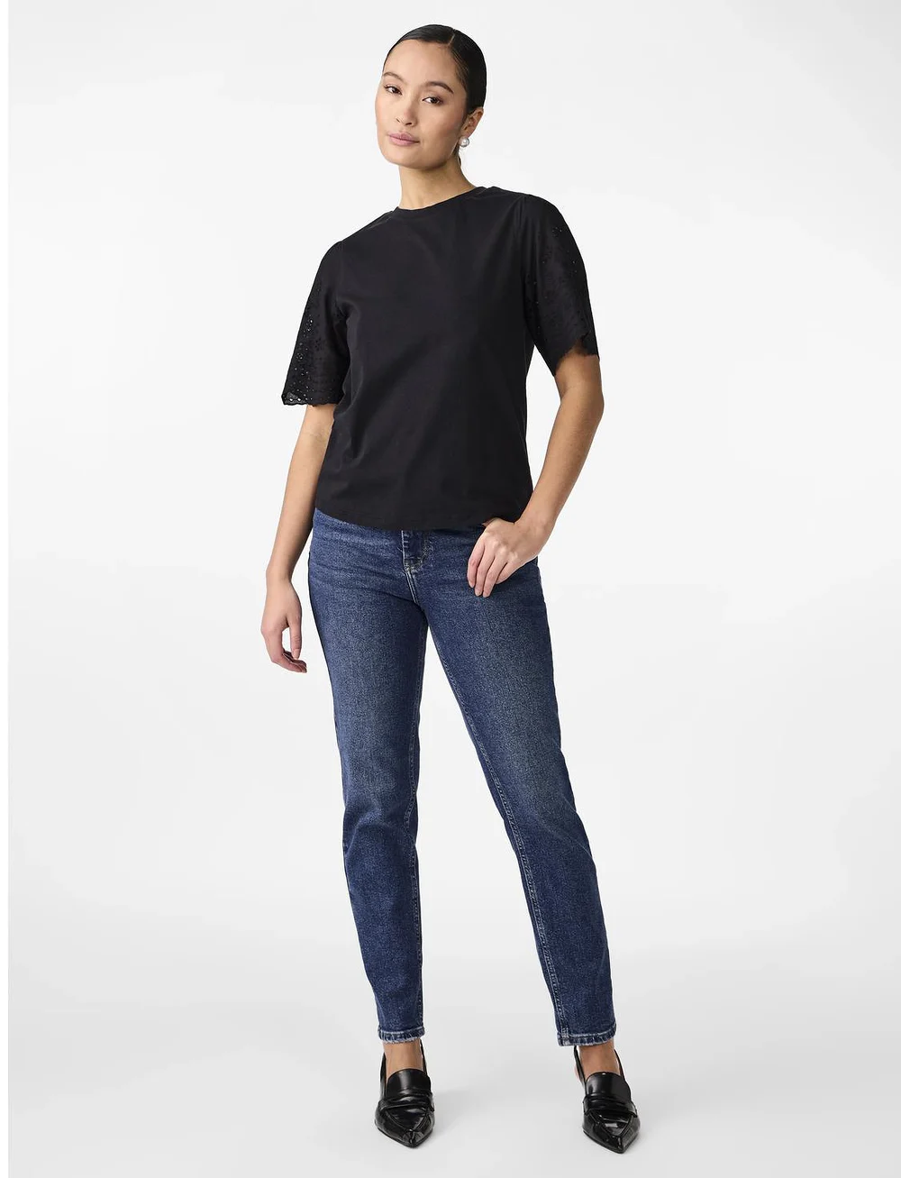 YAS - YASLEX SS TOP W. EMB SLEEVES S. NOOS - kortærmede bluser - black - 3