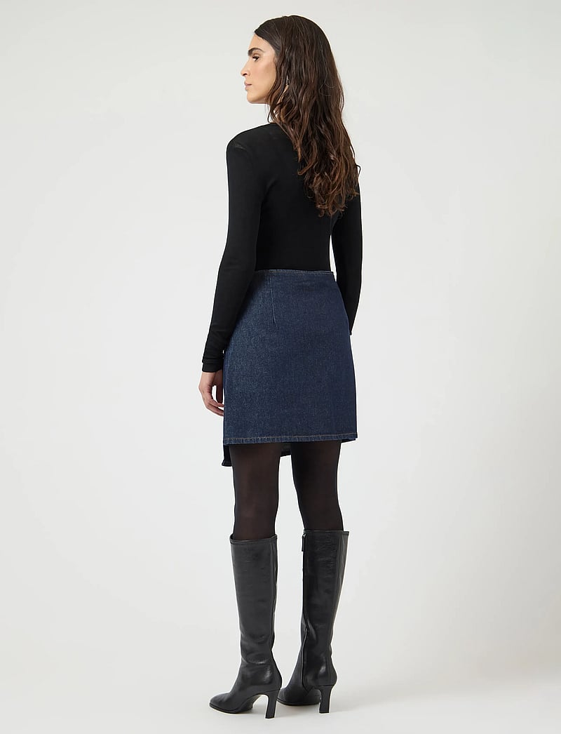 YAS - YASLISANA HMW SHORT DENIM SKIRT S. NOOS - omlottkjolar - dark blue denim - 3