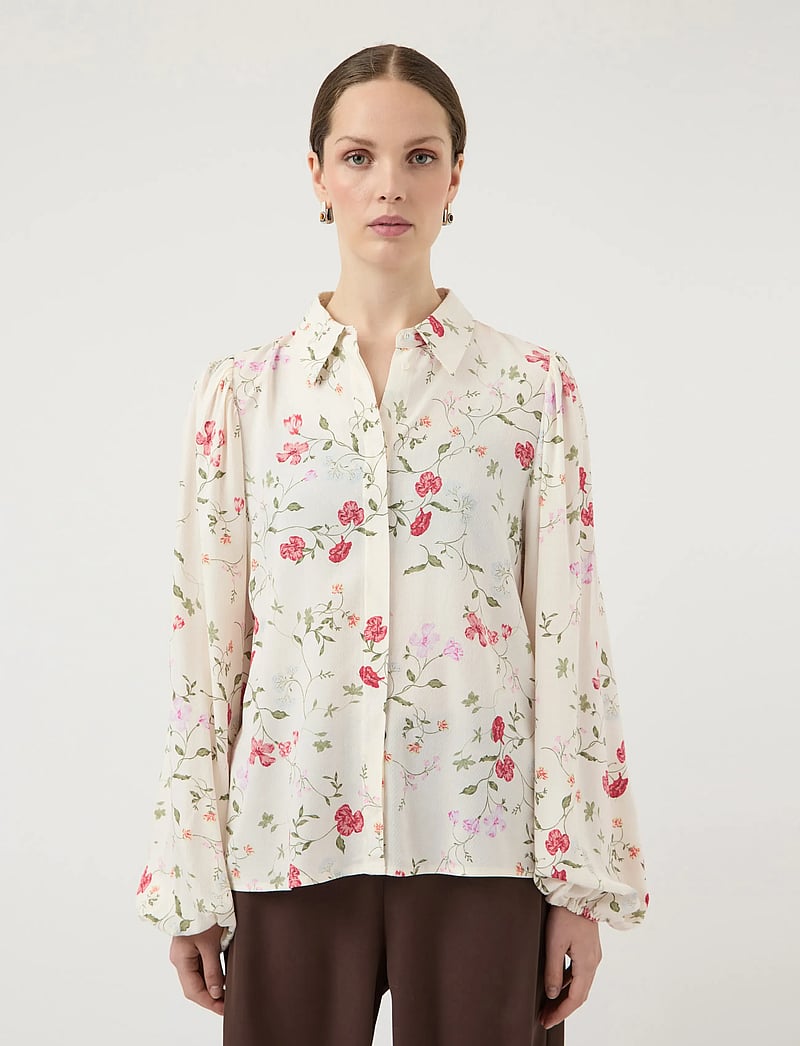 YAS - YASASINA LS SHIRT S. NOOS - pikkade varrukatega särgid - pristine - 0