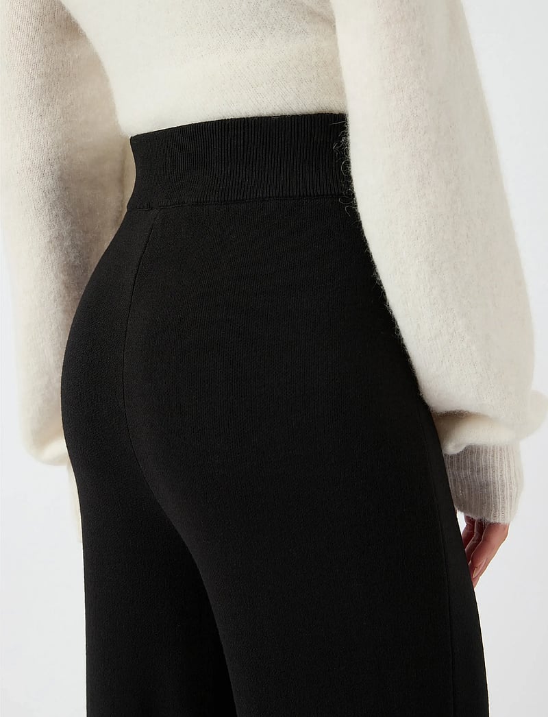 YAS - YASFONNY HW KNIT PANT S. NOOS - hosen mit weitem bein - black - 4