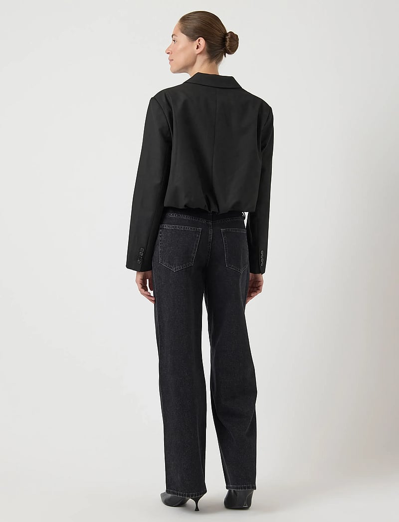 YAS - YASJERA LS SHORT BLAZER S. - cropped-blazer - black - 3