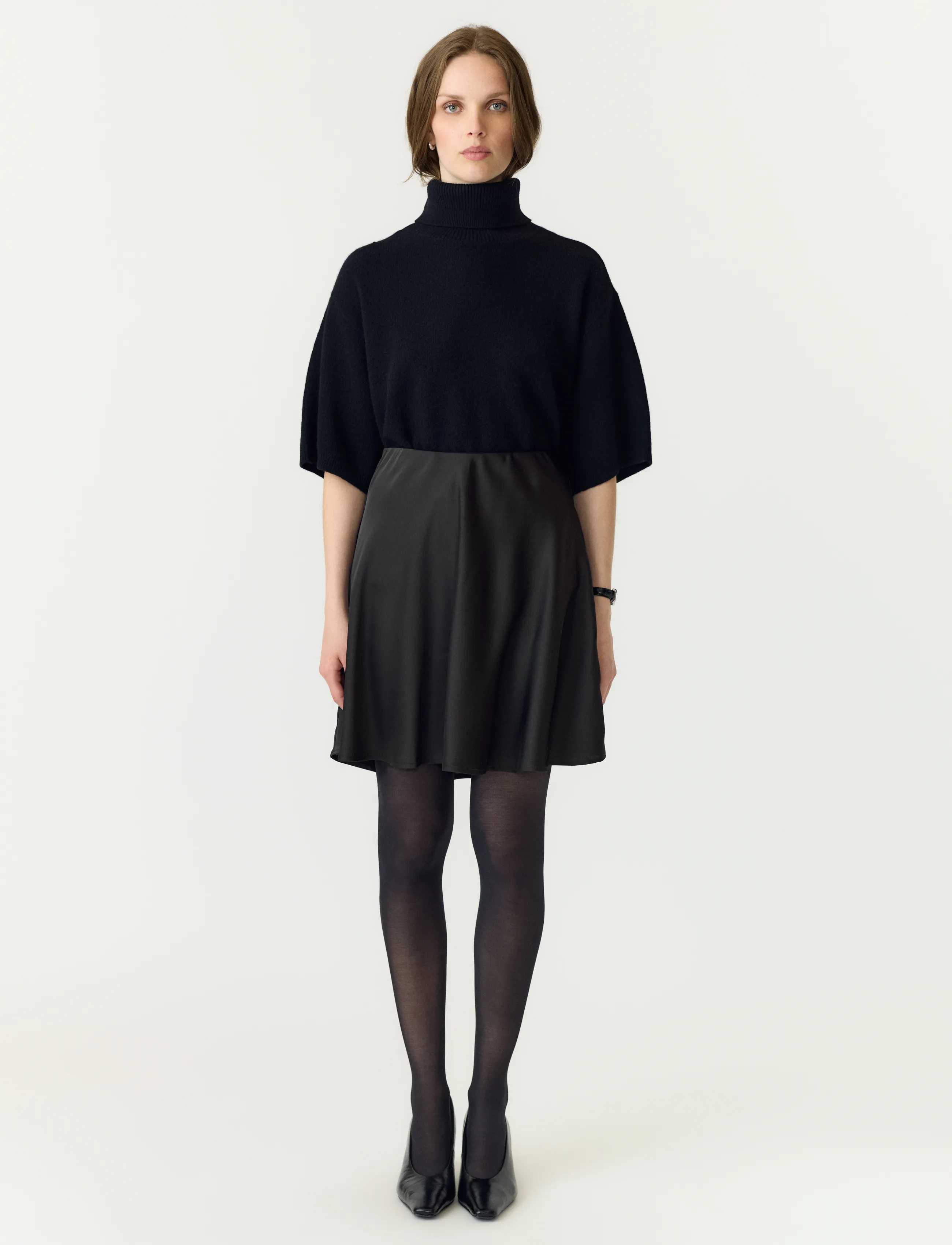 YAS - YASPELLA HW VOLUME SHORT SKIRT S. NOOS - mažiausios kainos - black - 4