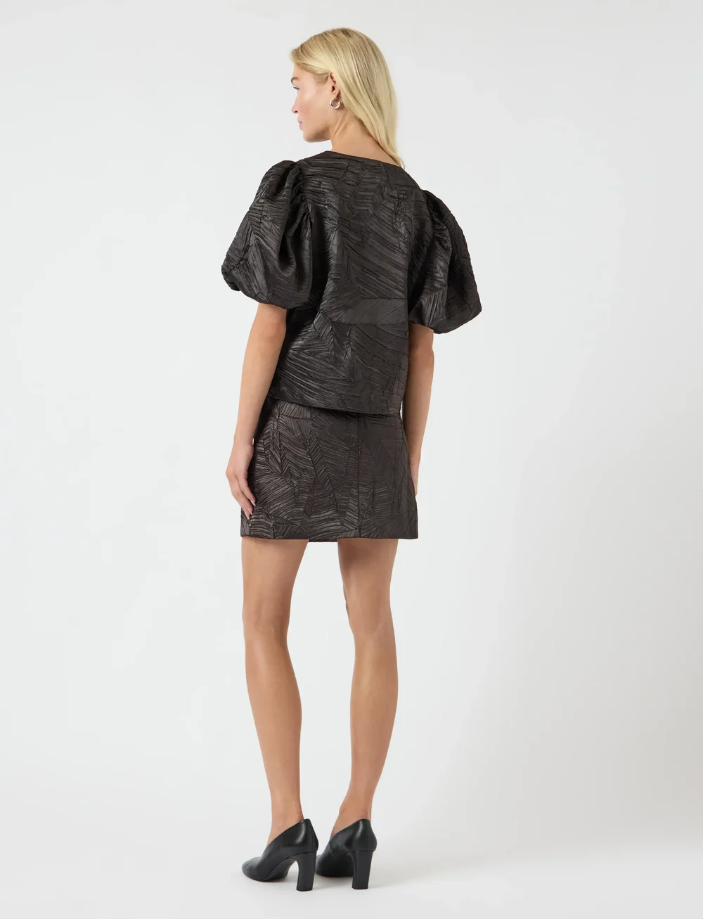 YAS - YASVIBE SS TOP - EX - cropped-blazer - black - 3