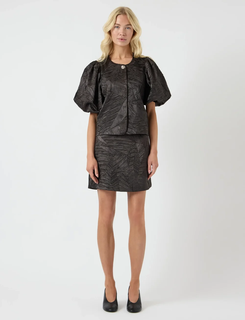 YAS - YASVIBE SS TOP - EX - cropped-blazer - black - 4