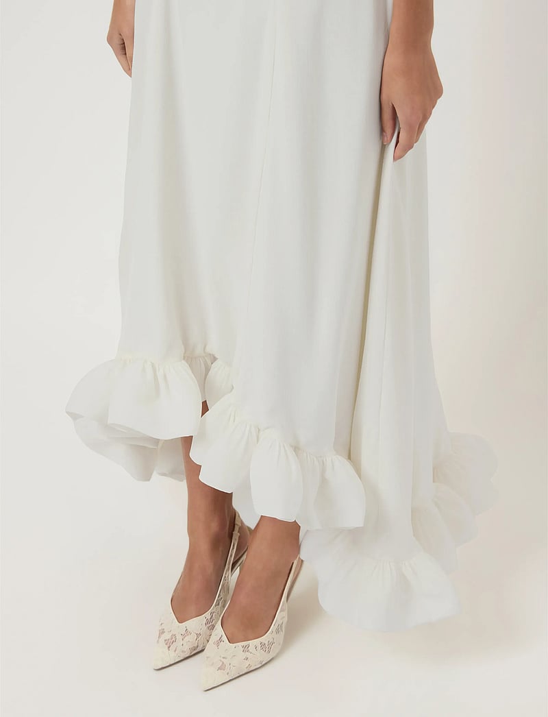 YAS - YASCREAM STRAP MAXI DRESS - CELEB - aftonklänningar - gardenia - 5