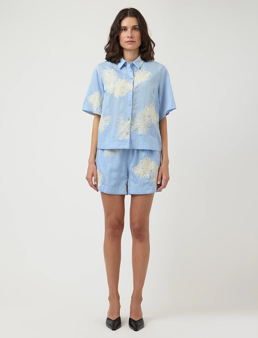YAS - YASSKANA HW SHORTS - freizeitshorts - skyway - 4