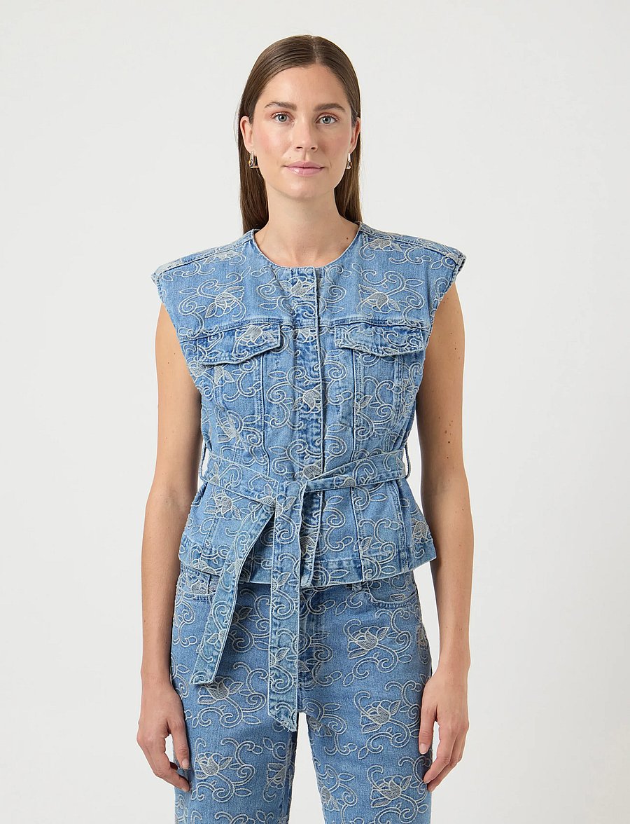 YAS - YASKARI DENIM WAISTCOAT - denim-westen - light blue denim - 0