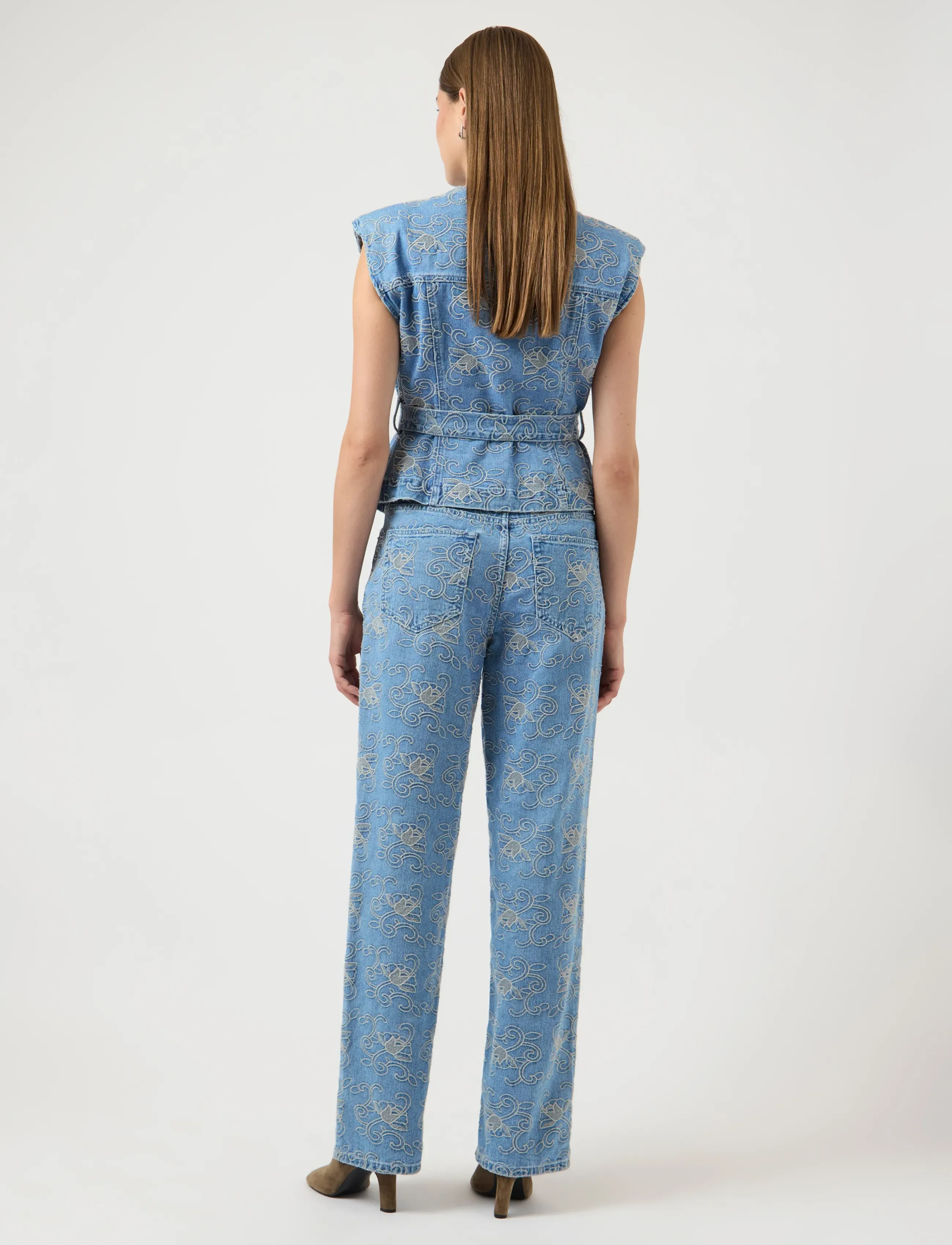 YAS - YASSIA MW EMB STRAIGHT JEANS - sirge säärega teksad - light blue denim - 3