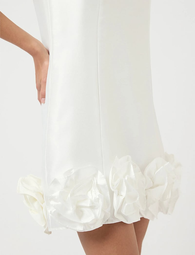 YAS - YASELLINA SL MINI DRESS - CELEB - festklänningar - gardenia - 4