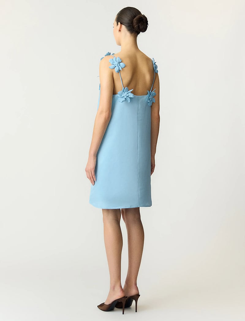 YAS - YASDOUCE STRAP MIDI DRESS - BM - festkjoler - skyway - 4